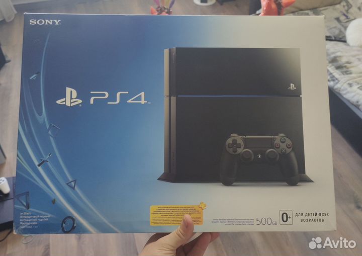 Sony PS4, 50+ игр, 2 геймпада