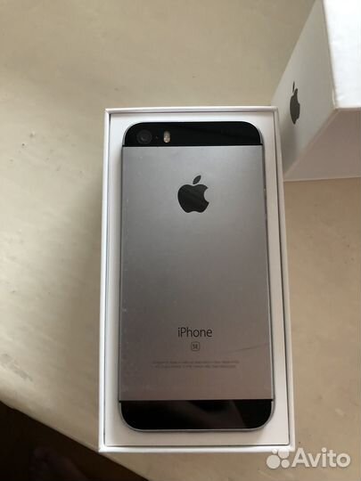 iPhone 5 se 128gb 2017