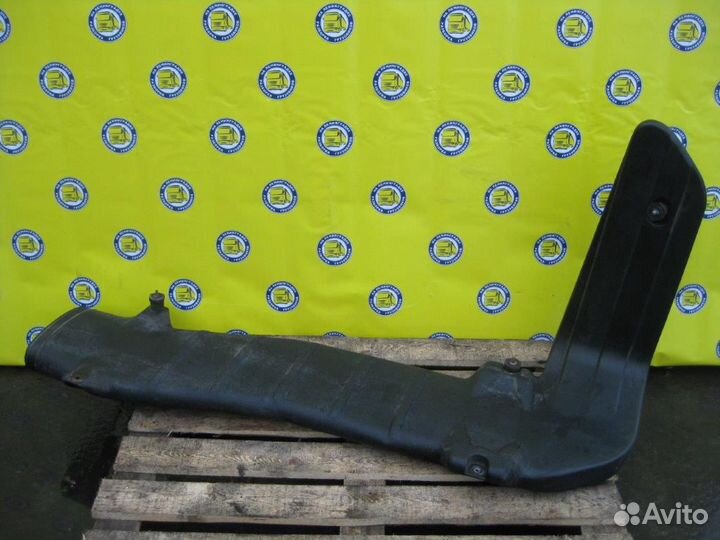 Воздухозаборник закабинный 1674052 volvo, F 10