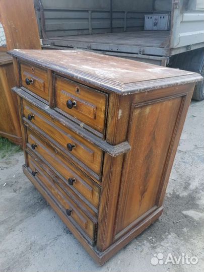 Антикварный комод