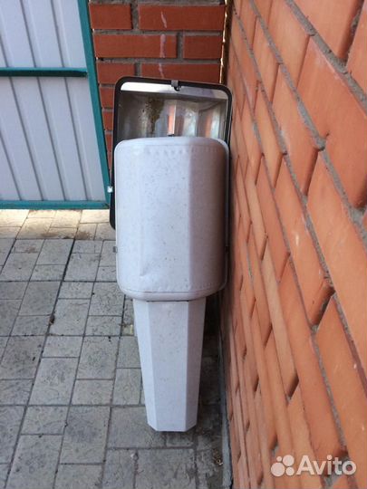 Фонарь уличный