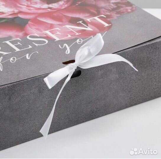 Коробка подарочная