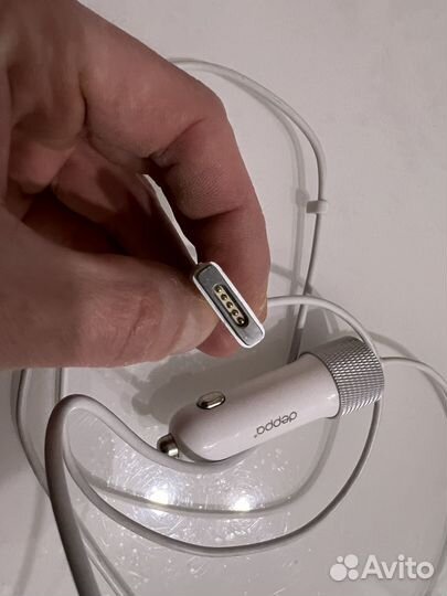 Автомобильная зарядка для Macbook