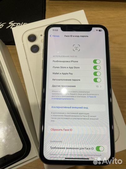 iPhone 11, 64 ГБ