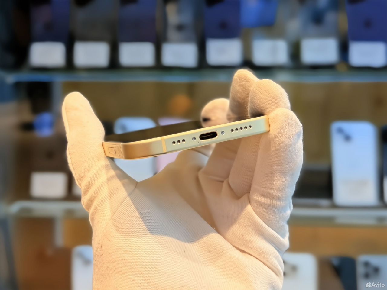iPhone 15, 256 ГБ