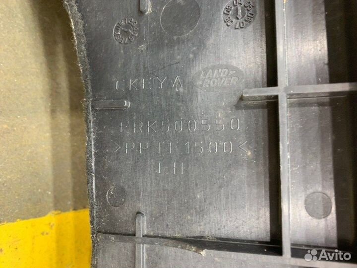 Обшивка багажника левая Land Rover Range Rover