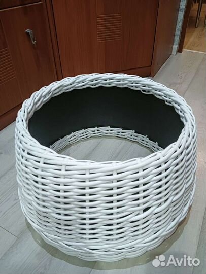 Изделие из ротанга, подойдёт для цветника