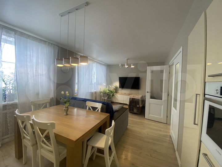 3-к. квартира, 95 м², 3/5 эт.