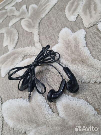Наушники с микрофоном новые