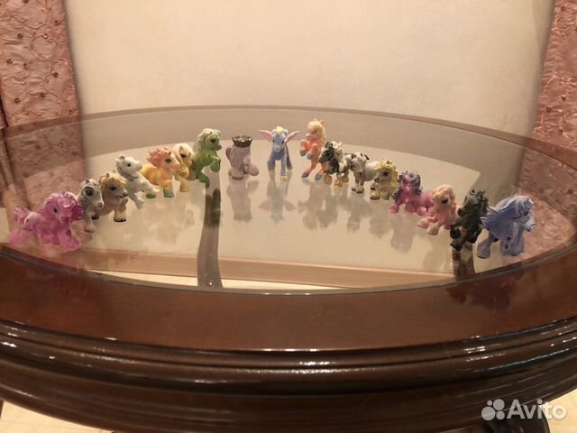 Коллекция фигурок лошадок