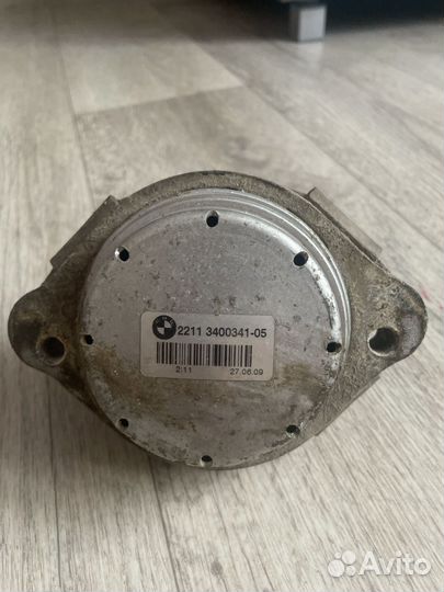 Подушка кпп bmw x3