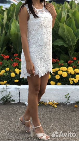 Белое платье