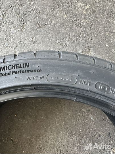 Michelin Pilot Sport 4 S 225/35 R19 и 255/30 R19 96Y