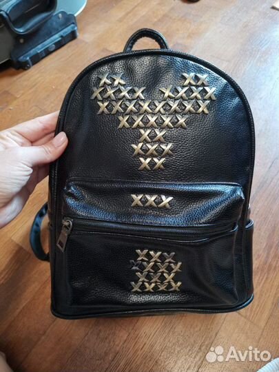 Черный рюкзак, кожзам