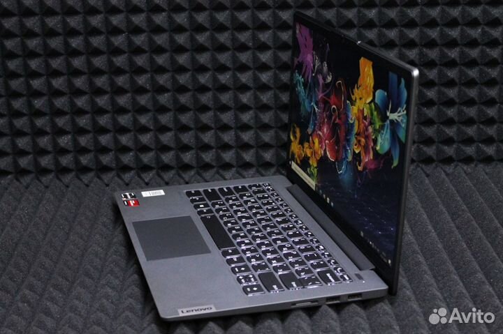 Ноутбук Lenovo IdeaPad 5 / 6 ядер