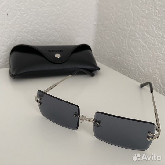 Очки с чехлом