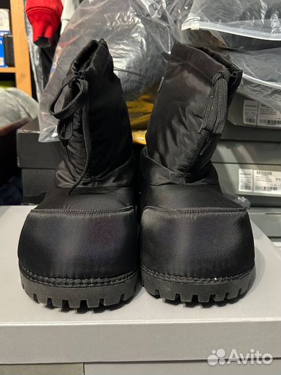 В наличии Balenciaga Alaska boots black