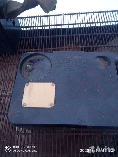 Старинный телефонный аппарат