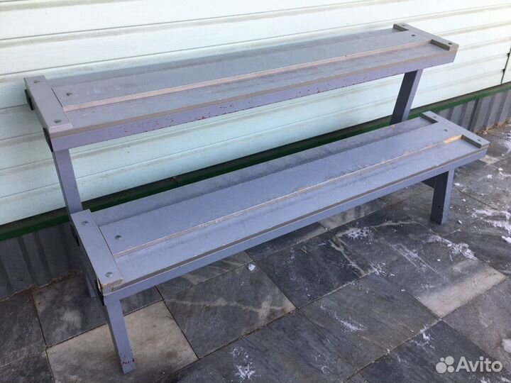 Стойка для гантелей