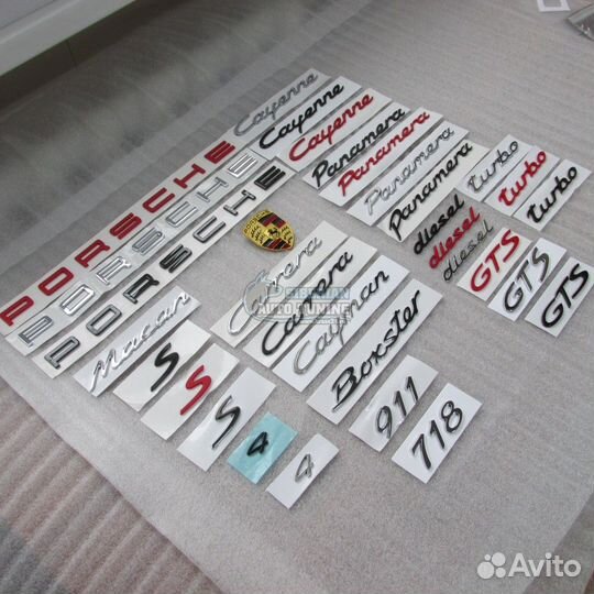 Оригинальные Эмблемы шильдики надписи Porsche разн