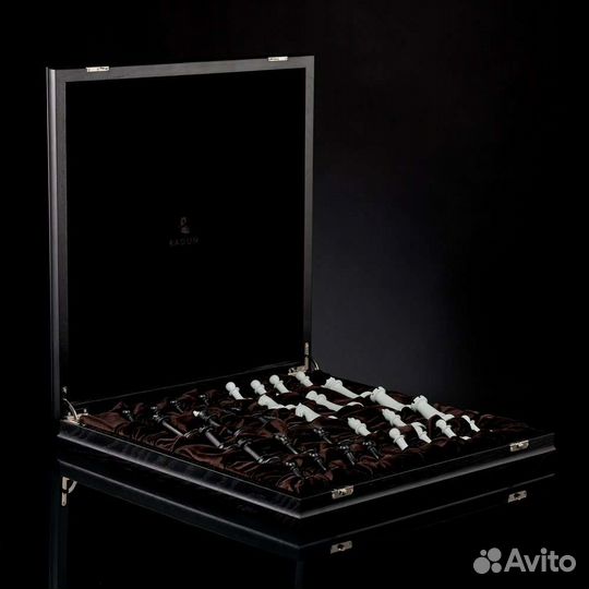 Шахматы Стаунтон фаворит черно белые