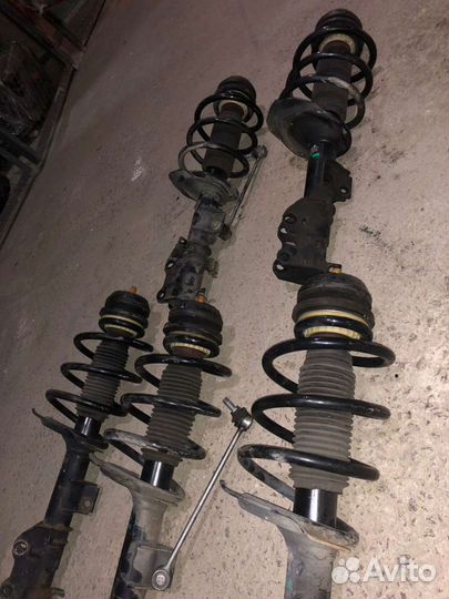 Передняя стоика на мерседес 639