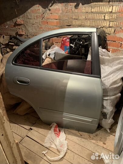 Много запчастей на nissan almera н 16