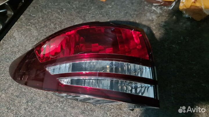 Фонарь задний Toyota Previa / Estima