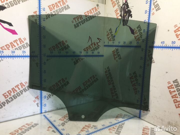 Бмв 7 серия Стекло двери задней Лев