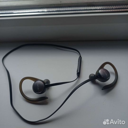 Наушники Samsung Level Active