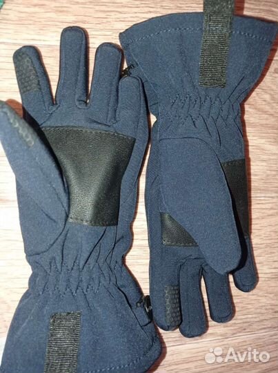 Шапка и варежки reima