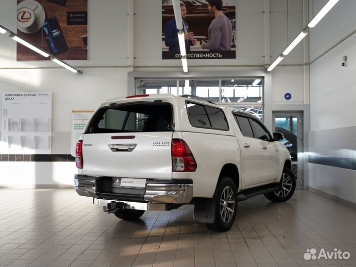Toyota Hilux 2.8 AT, 2016, 73 000 км