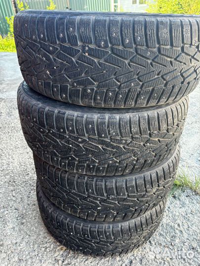Nokian Tyres Hakkapeliitta 7 215/55 R17 98T