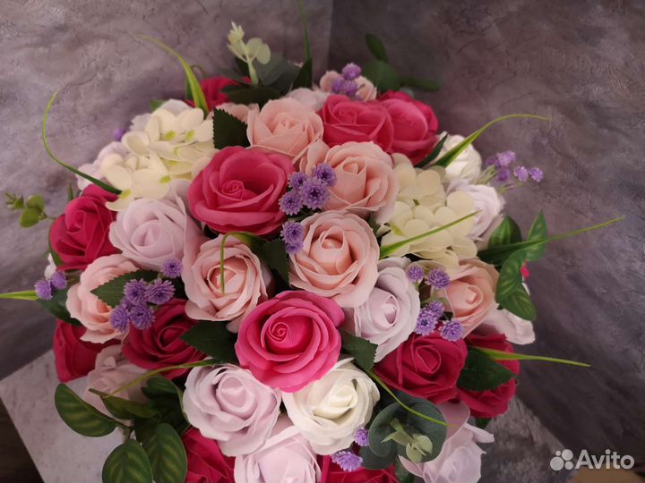 Композиция из 45 роз