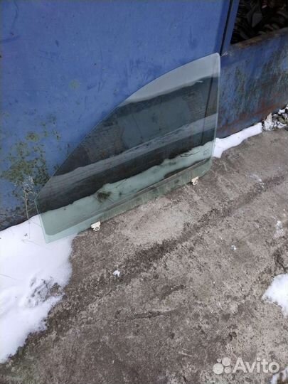 Стекло левое правое Mitsubishi L200 V 2015-н.в