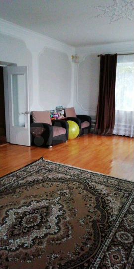 Дом 270 м² на участке 11 сот.