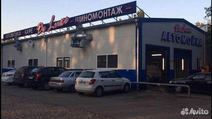 Автомойщики и мойщицы