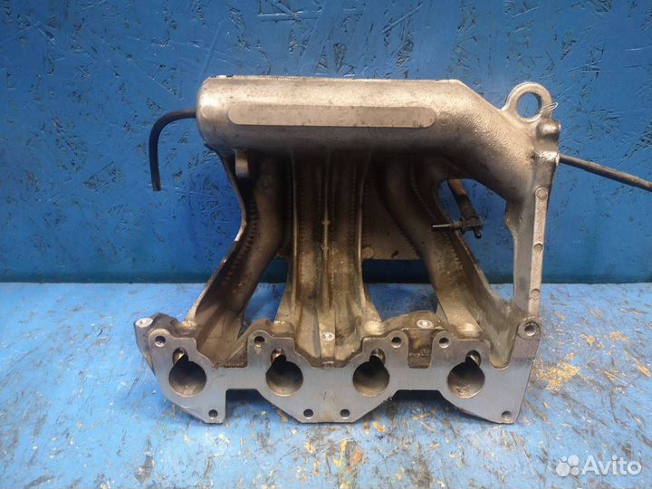 Впускной коллектор Renault Megane 7700107573