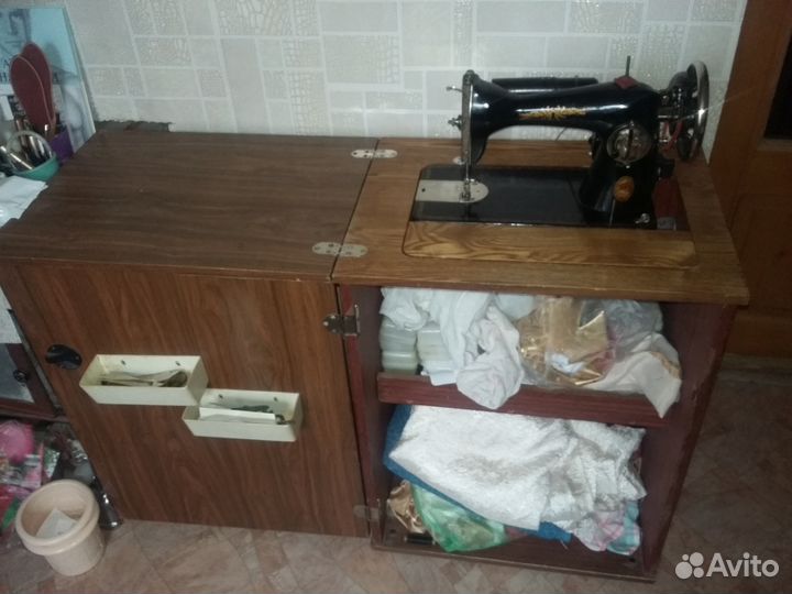 Швейная машинка 