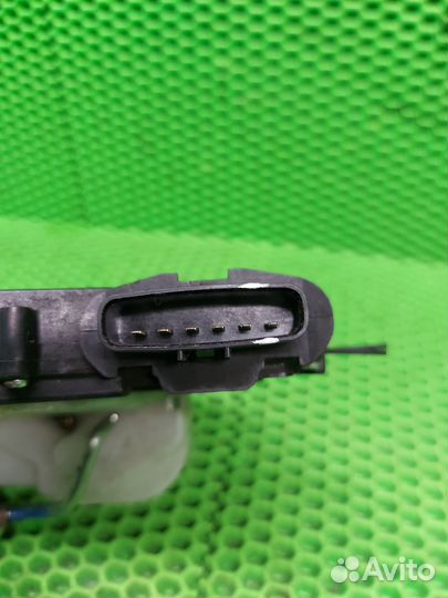 Замок двери задний правый Honda Accord 7 из англии