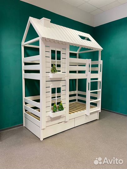 Двухъярусная кровать