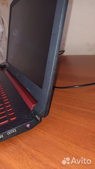 Acer Nitro 5 (i5-8300H; GTX 1050 4 GB; 12 GB RAM)