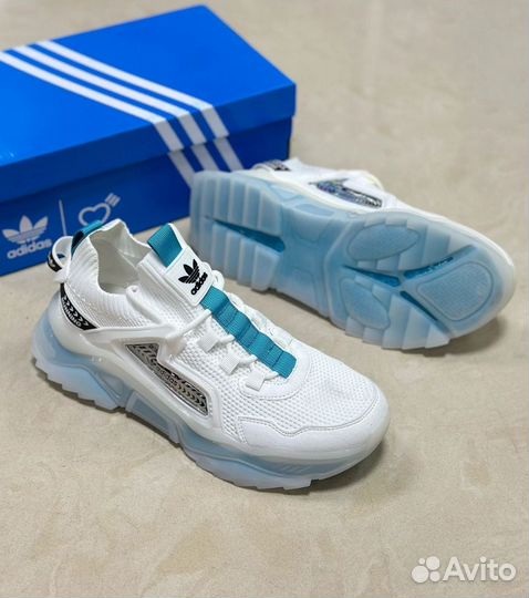 Кроссовки adidas