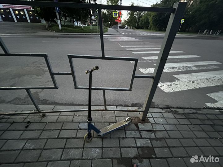 Трюковой самокат (парковый)