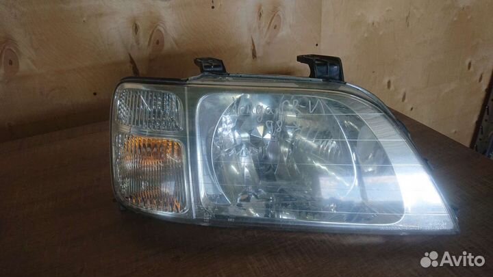 Фара Honda CR-V правая