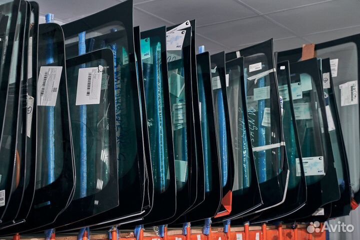 Лобовое стекло LADA largus, renault logan 1