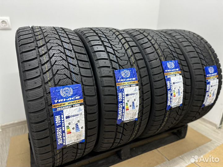 Tri Ace Snow White II 285/45 R21 109H