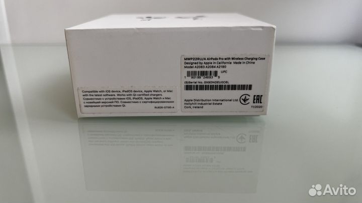 Наушники AirPods Pro with Wireless Charging Case