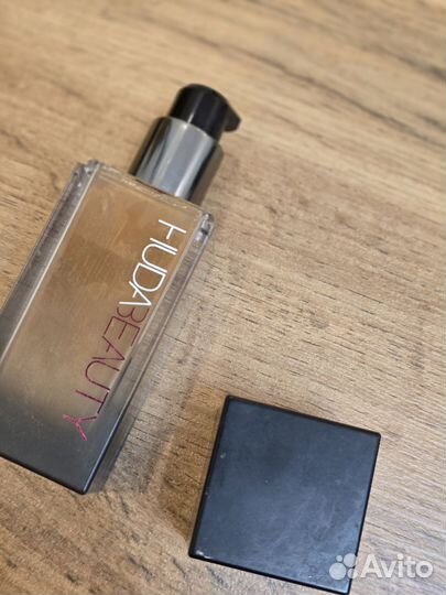 Тон huda beauty mocha 500g оригинал бу