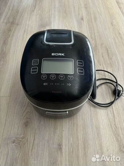 Мультиварка bork u600